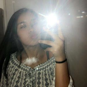 Meet your Posher, Alondra